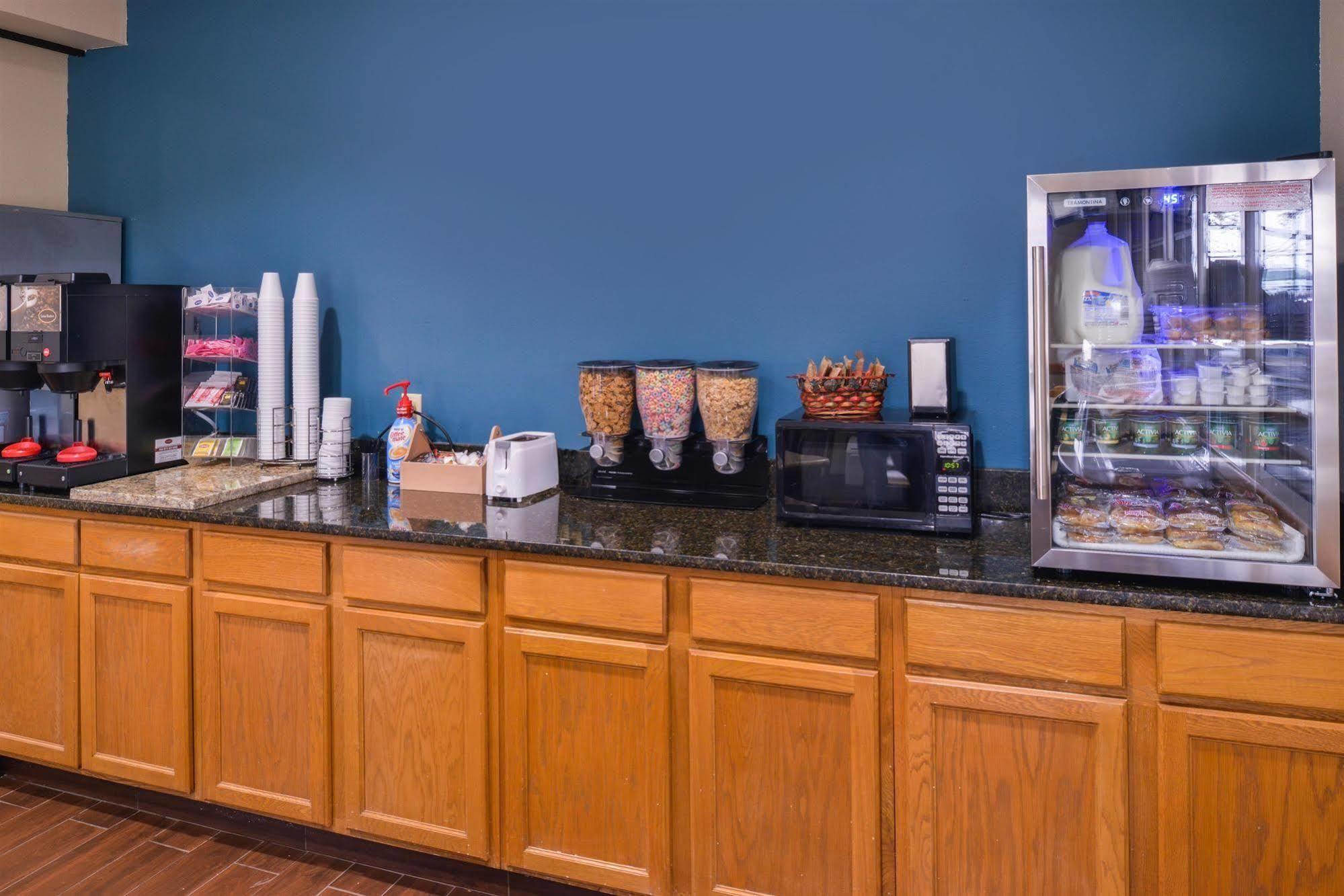 Regency Inn Geneseo Il I-80 Eksteriør bilde