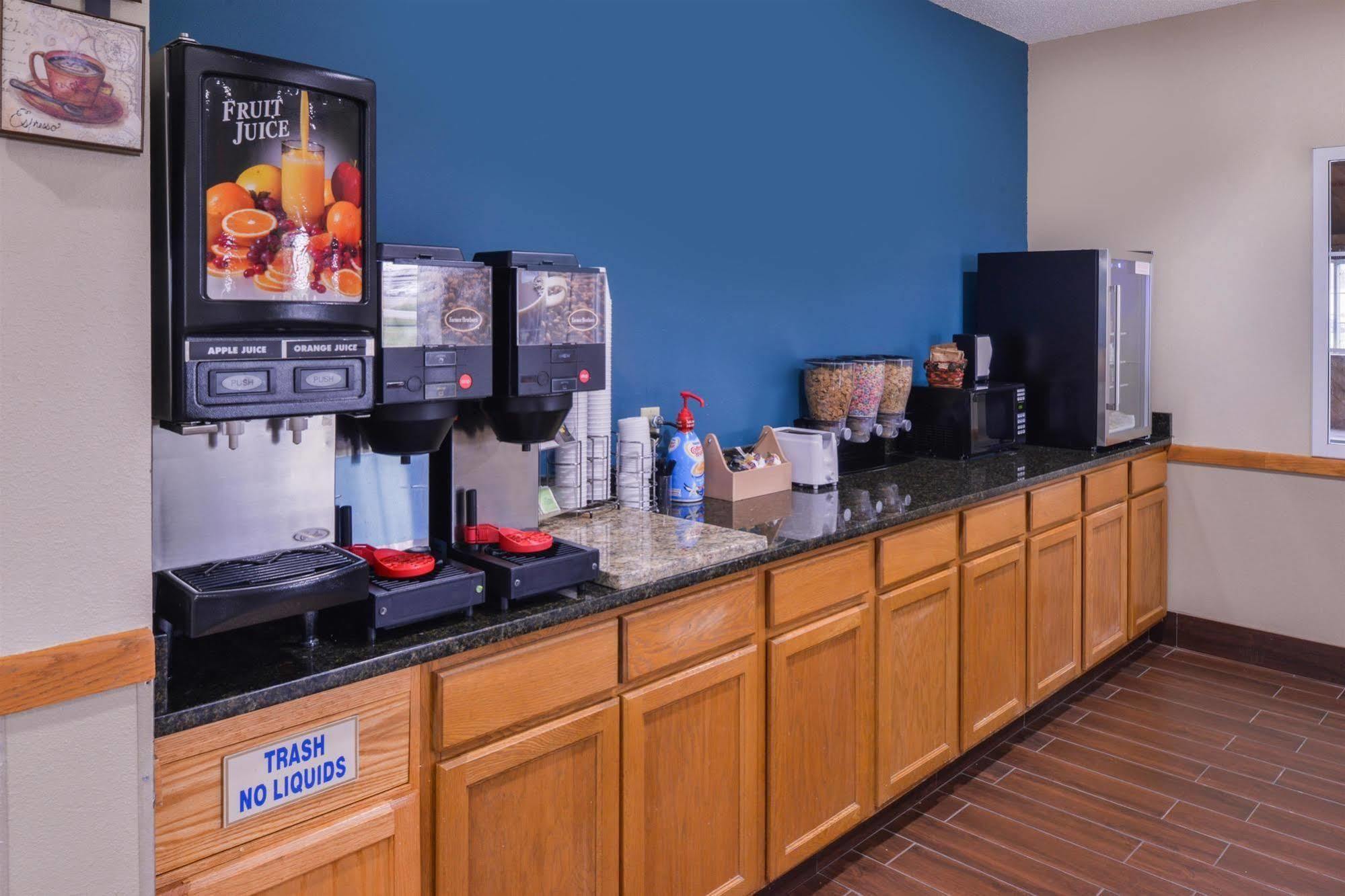 Regency Inn Geneseo Il I-80 Eksteriør bilde